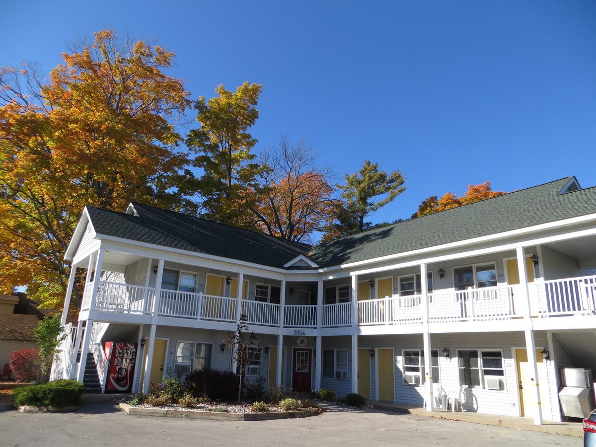 Empire Lakeshore Inn Exterior foto